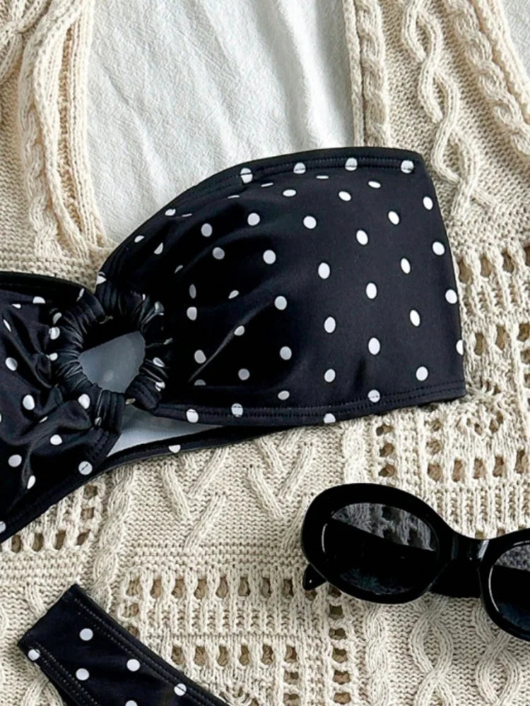 Bikini Perline – Bikini Bandeau à Pois & Anneau Doré