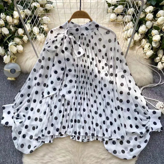 Élise Blouse – Timeless Dots