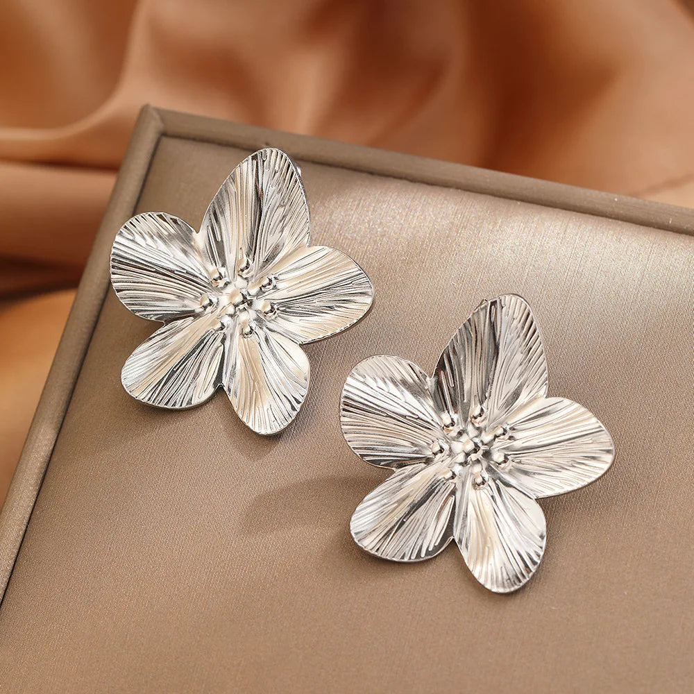 Boucles Flora – Puces Fleur Dorées