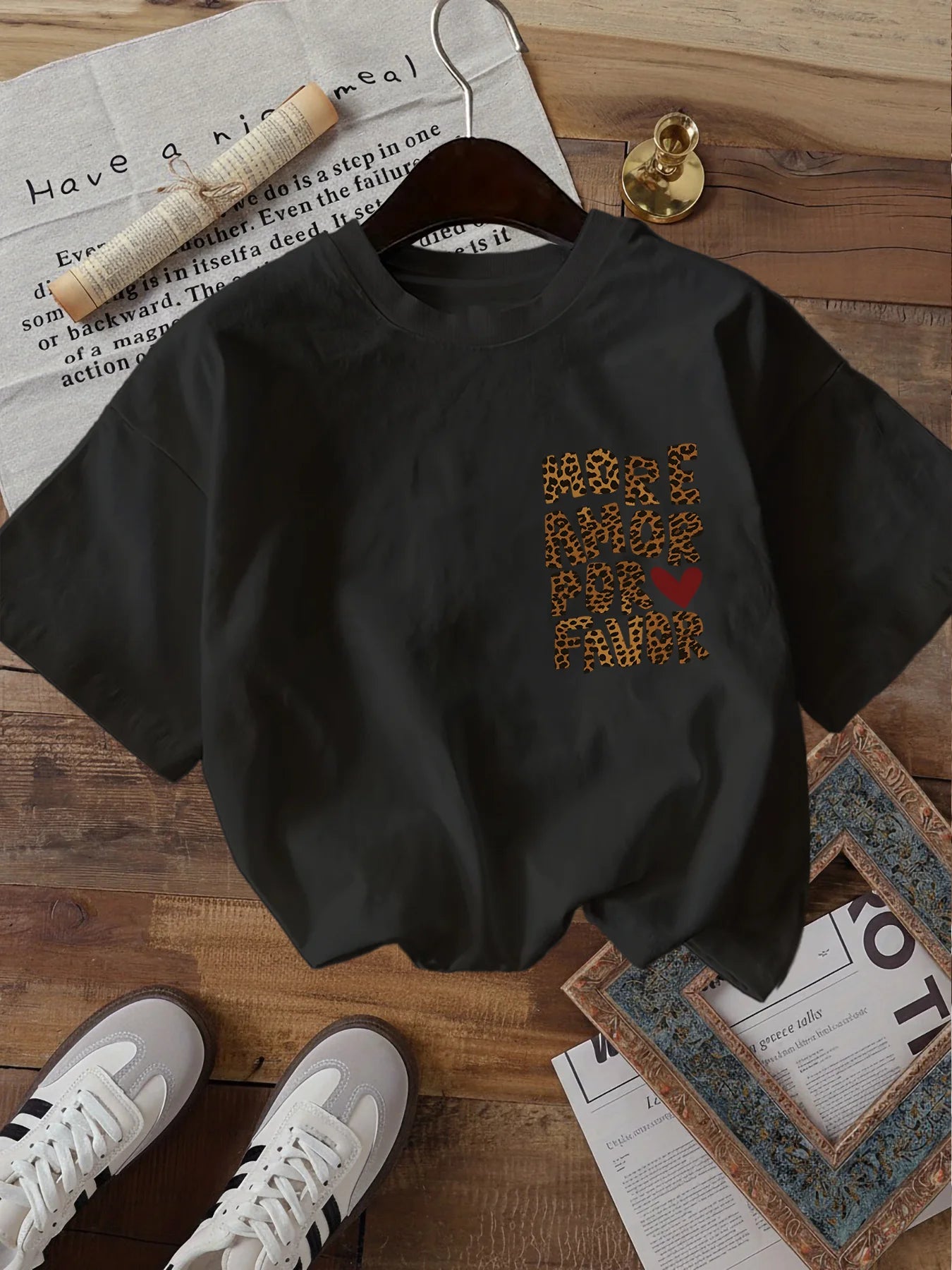 T-Shirt Amor – T-Shirt Léopard Cœur