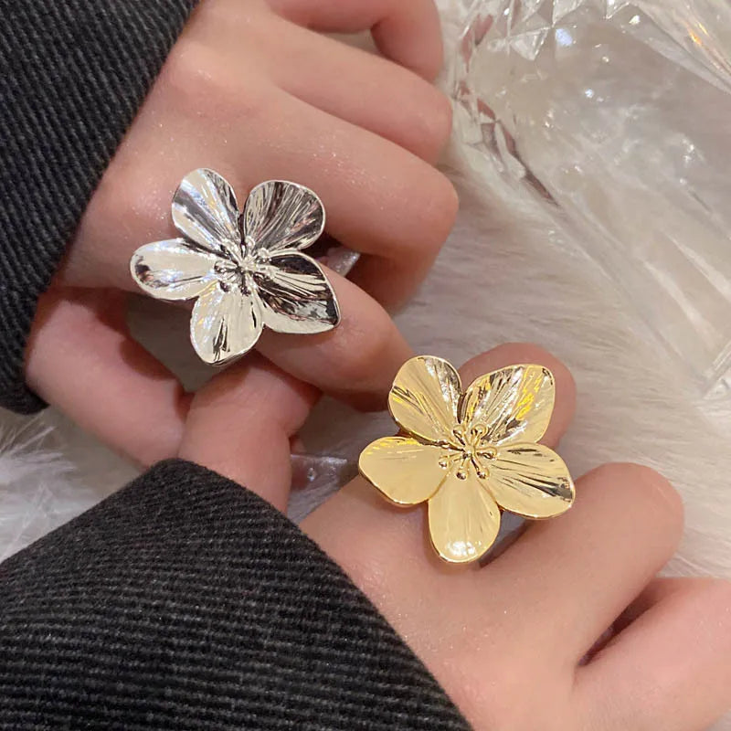 Boucles Flora – Puces Fleur Dorées
