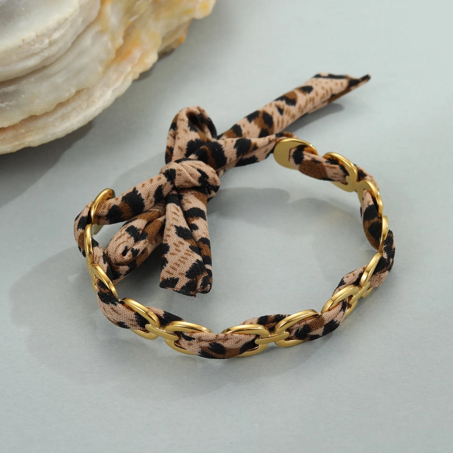 Bracelet Savana – Manchette Léopard Dorée