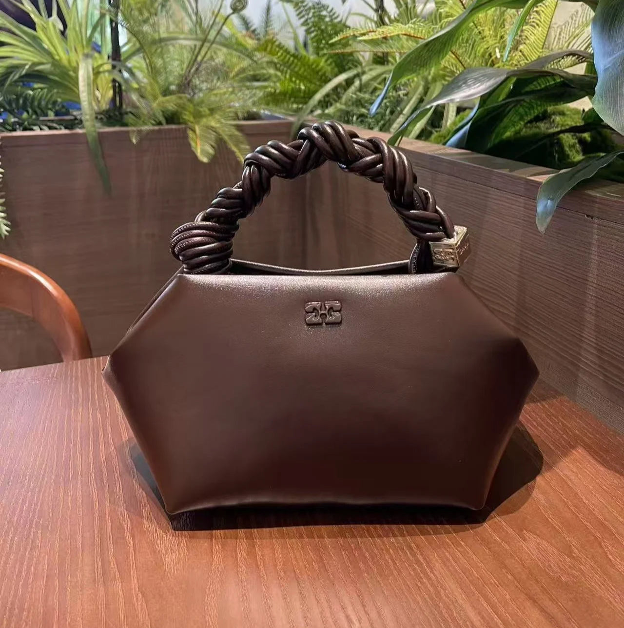 Sac Paris – Sac Coquillage en Cuir