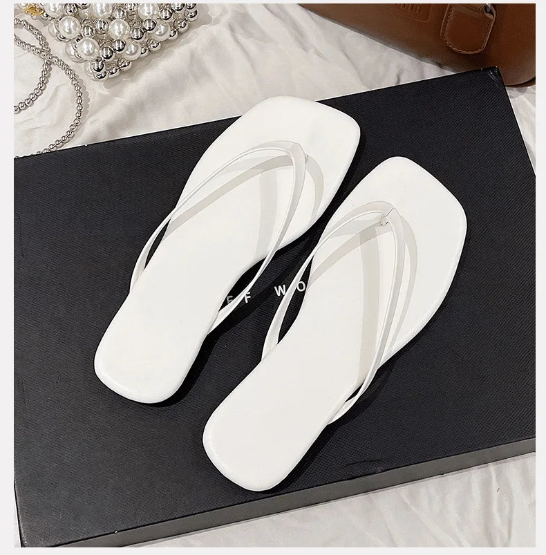 Tongs Riviera – Tongs Plates Minimalistes
