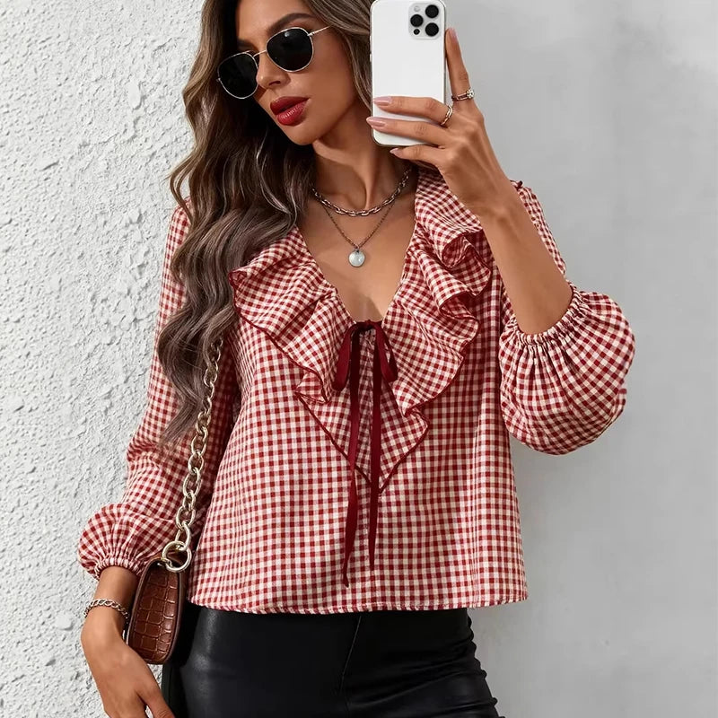 Blouse Élise à carreaux romantiques pour femme